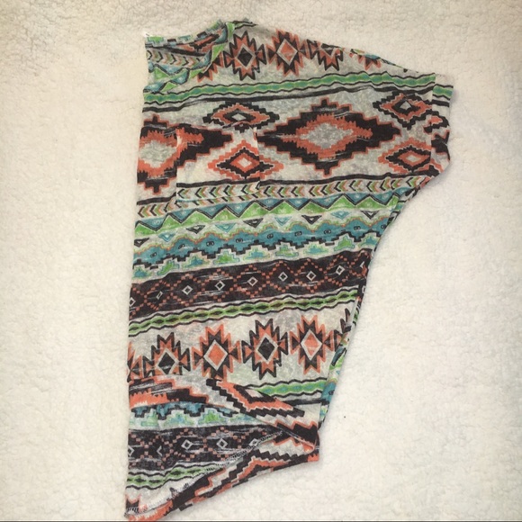 🎀 Tribal print top - Picture 5 of 6